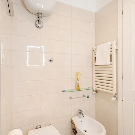 Aurelian Crown Luxury - Center