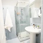Aurelian Crown Apartamento *