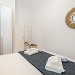 Aurelian Crown Apartamento